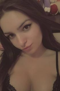 Вика, размер груди третий, +7906 411-16-10