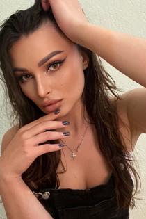 Эвелина, размер груди третий, +7(903)409-40-87