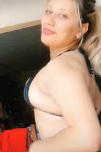Карина, размер груди третий, +7 (903) 422-74-43